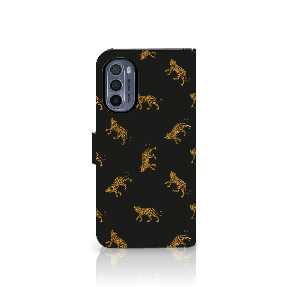 Motorola Moto G62 5G Telefoonhoesje met Pasjes Leopards aanzicht