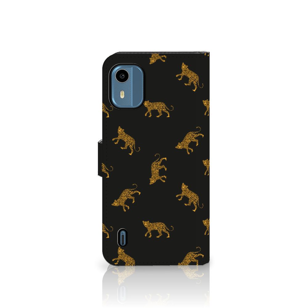 Telefoonhoesje met Pasjes voor Nokia C12 Leopards met trendy luipaardprint voor stijl en bescherming.