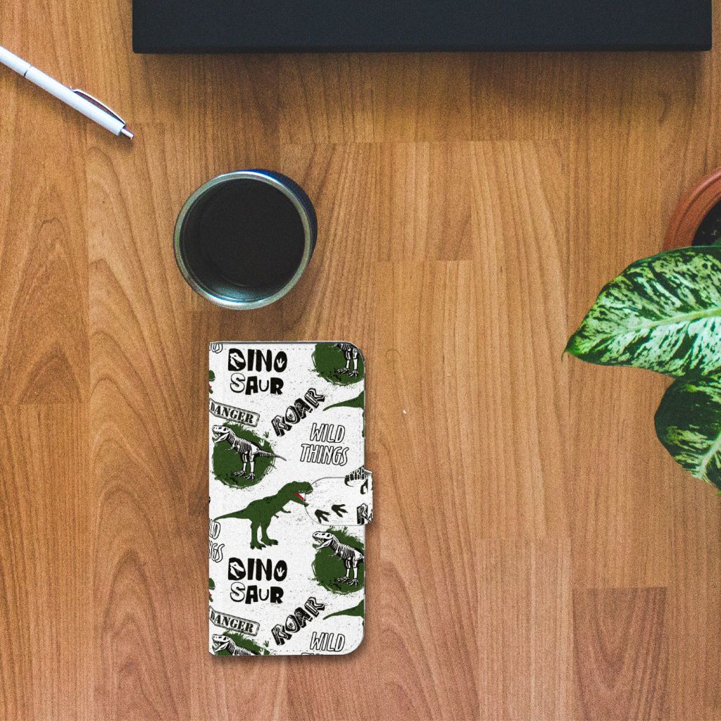 Telefoonhoesje met Pasjes voor Xiaomi Redmi Note 12 Pro Plus Dinosaurus met dino design en pootafdrukken.