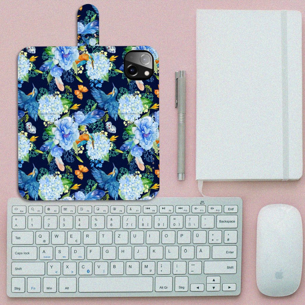 Telefoonhoesje met Pasjes voor iPhone 14 Plus IJsvogel met bloemendecoratie en bijpassende accessoires.