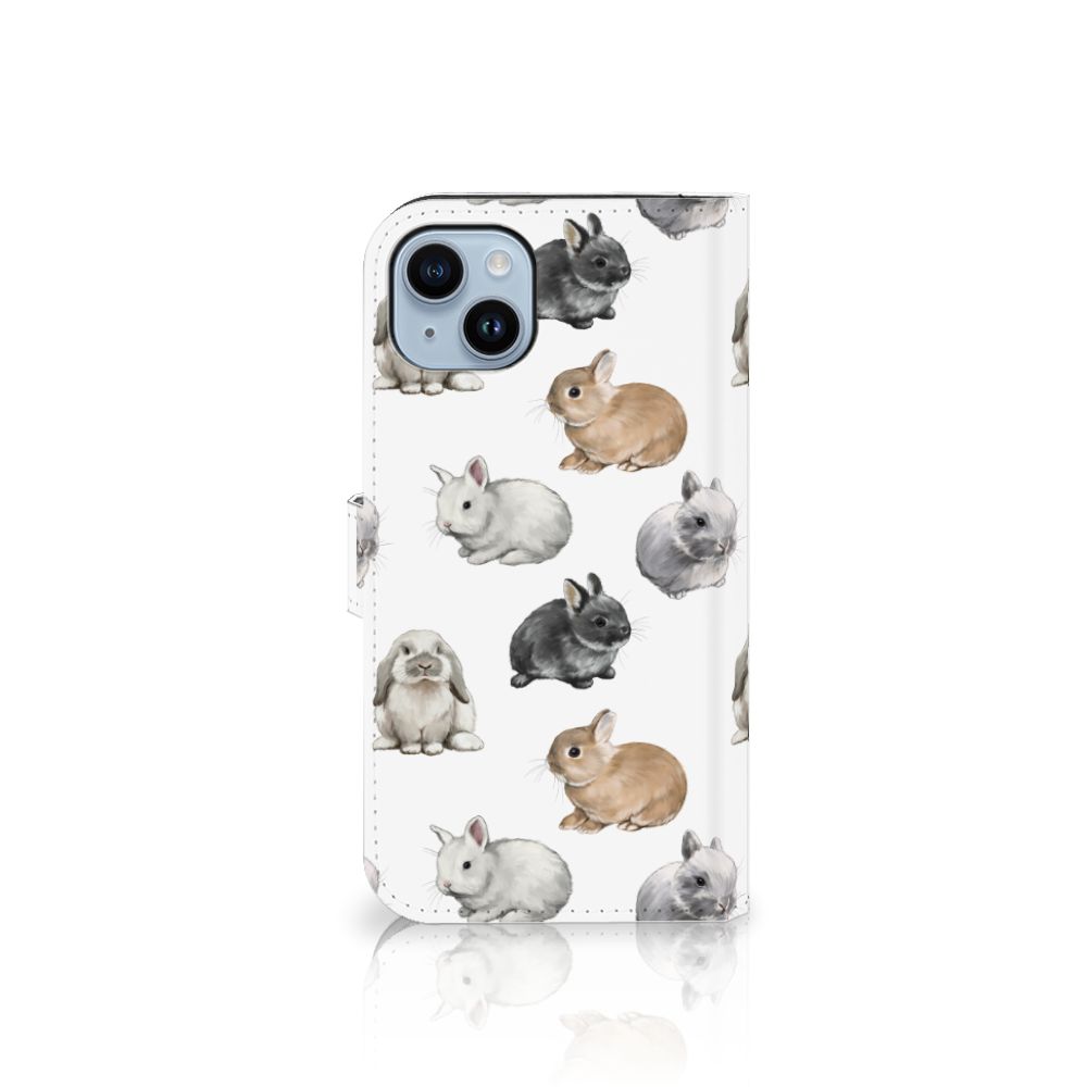 Telefoonhoesje met Pasjes voor iPhone 15 Plus Konijntjes met schattige konijnen 🐰 op een witte achtergrond.