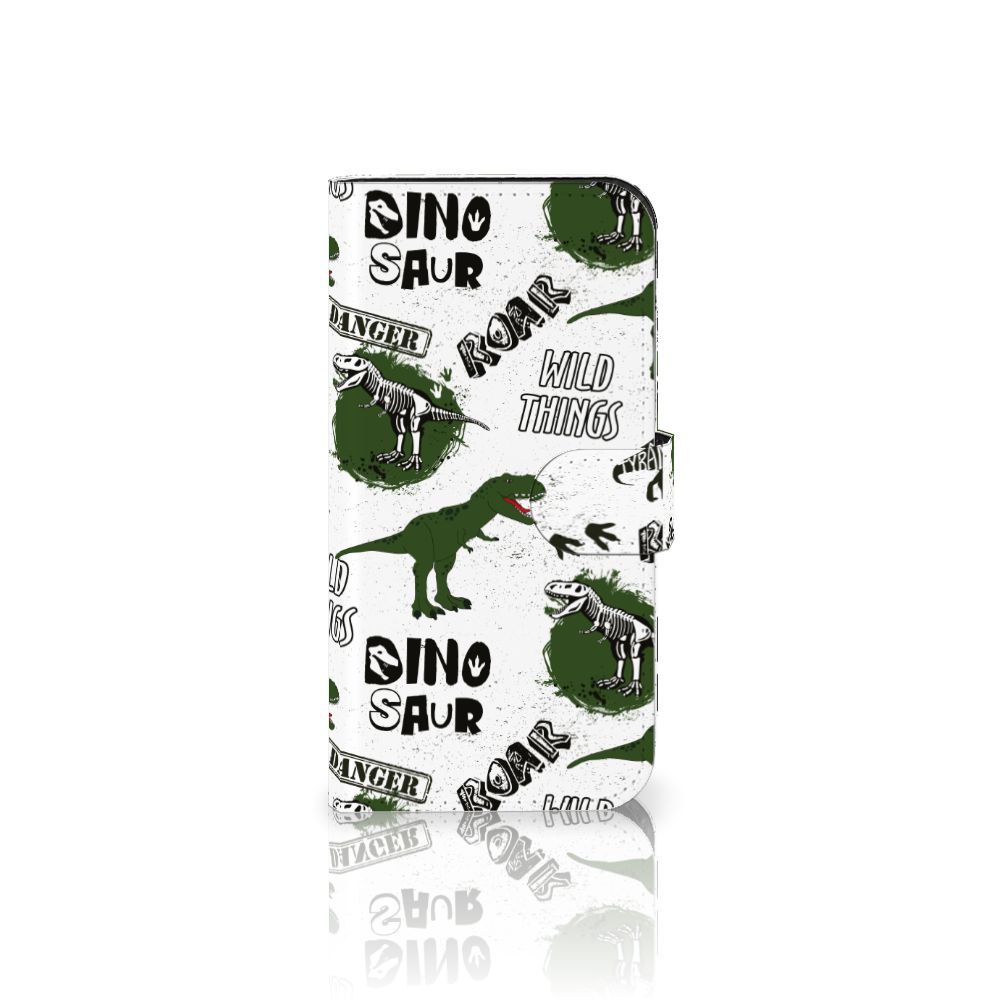 Telefoonhoesje met Pasjes voor iPhone 15 Pro Dinosaurus met dino print en teksten zoals 'Roar' en 'Wild Things' 🦖.