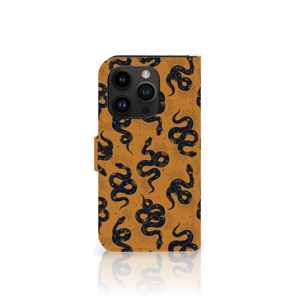 iPhone 15 Pro Telefoonhoesje met Pasjes Snakes voorkant