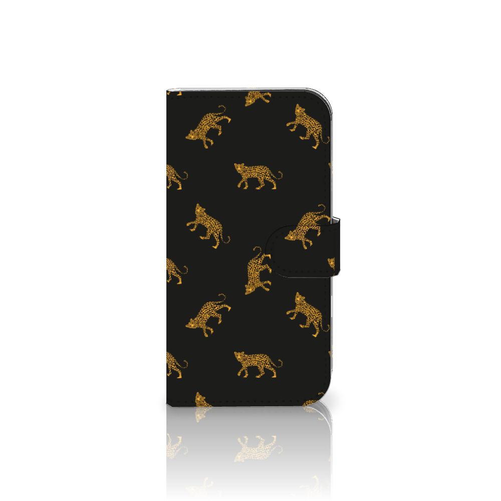 Apple iPhone 16 Telefoonhoesje met Pasjes Leopards zwart voorkant