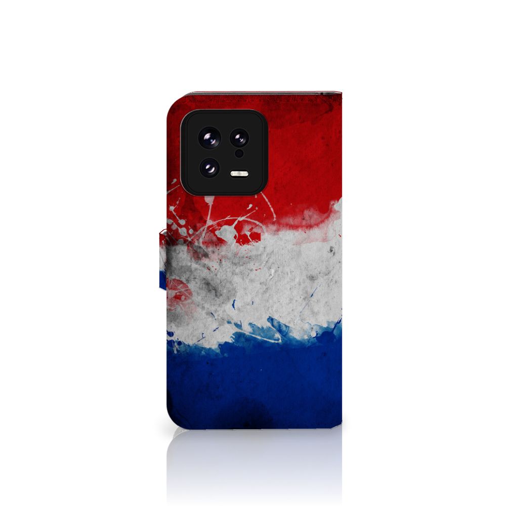 Xiaomi 13 Bookstyle Case Nederland met artistiek design van de Nederlandse vlag, perfect voor Nederlandse trots.