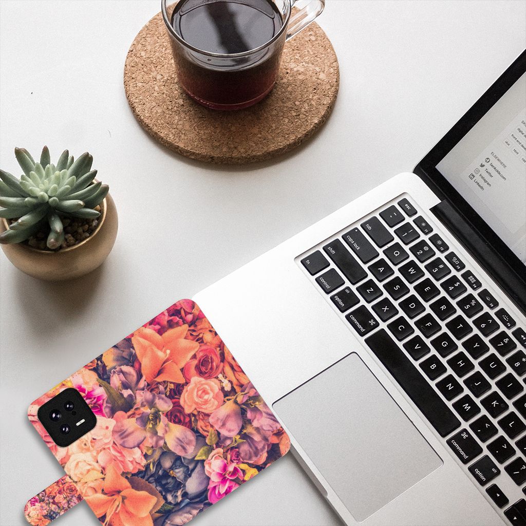 Xiaomi 13 Hoesje Bosje Bloemen telefoonhoesje bloemen design bovenaanzicht
