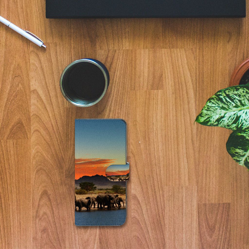 Xiaomi 13 Lite Telefoonhoesje met Pasjes Olifanten design olifanten aanzicht