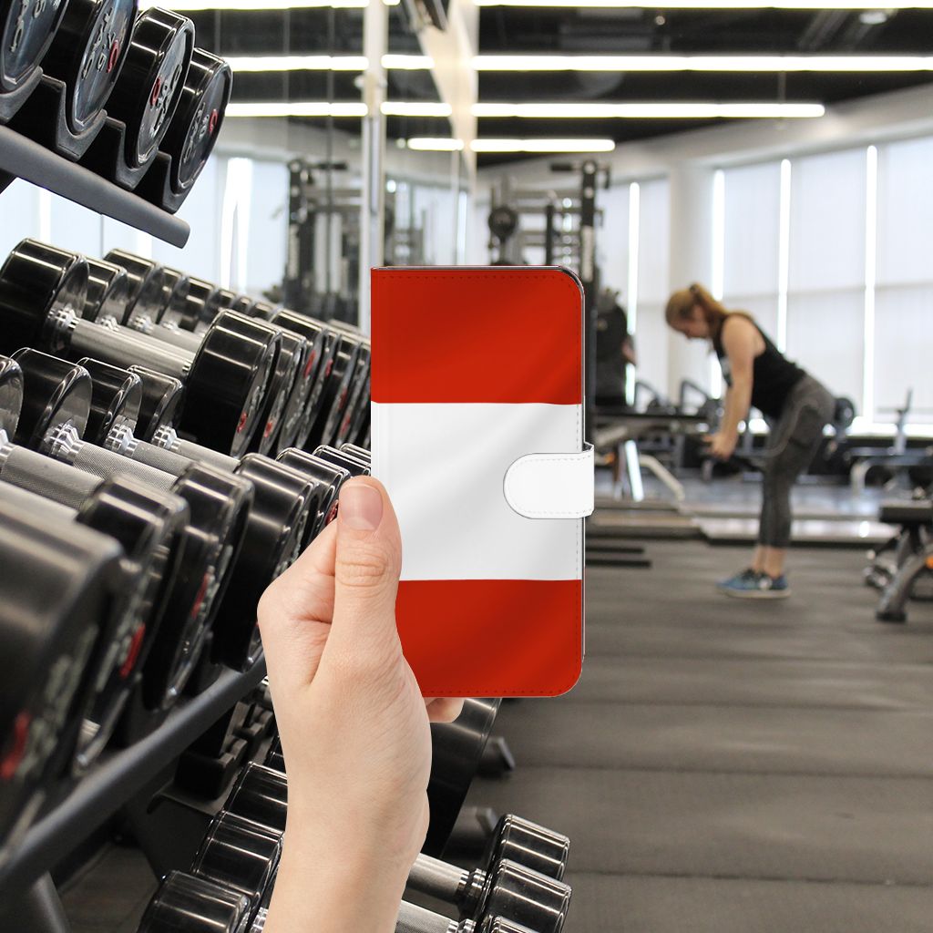 Xiaomi Poco F5 Bookstyle Case Oostenrijk design hand met toestel gym