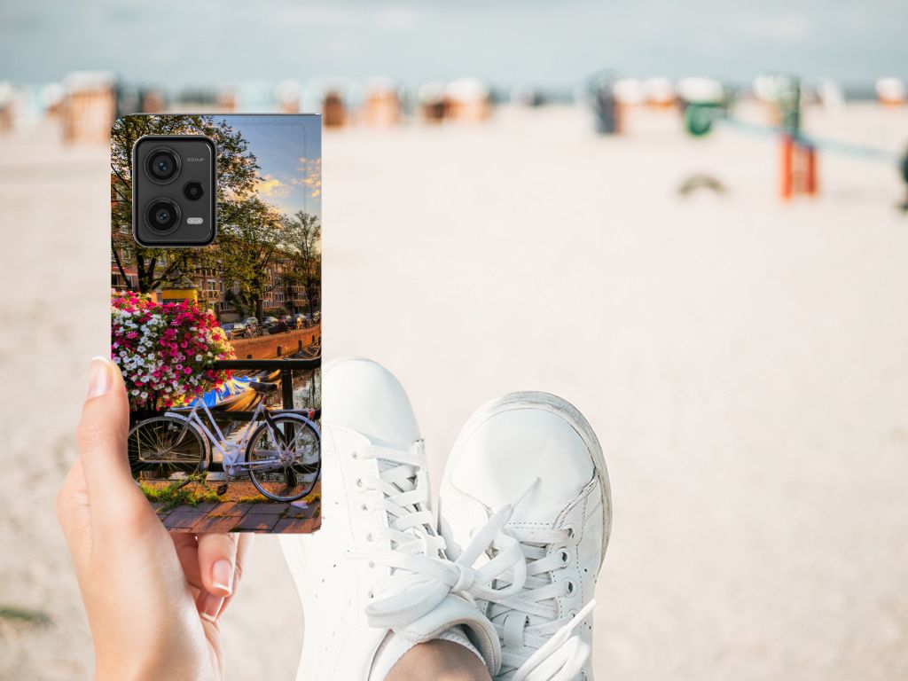Xiaomi Redmi Note 12 Pro Plus Book Cover Amsterdamse Grachten design fiets bloemen aanzicht