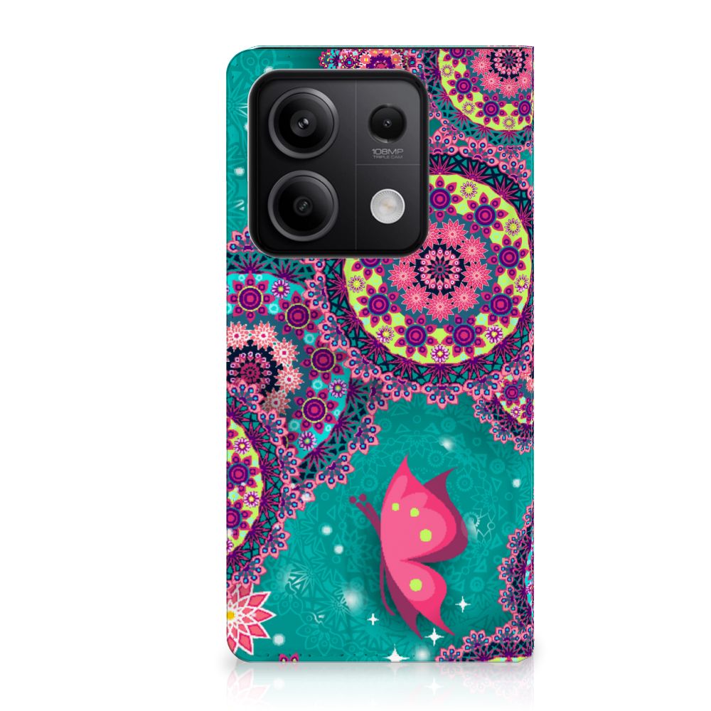 Xiaomi Redmi Note 13 5G Bookcase Cirkels en Vlinders met kleurrijke cirkels en een opvallende vlinder 🦋.