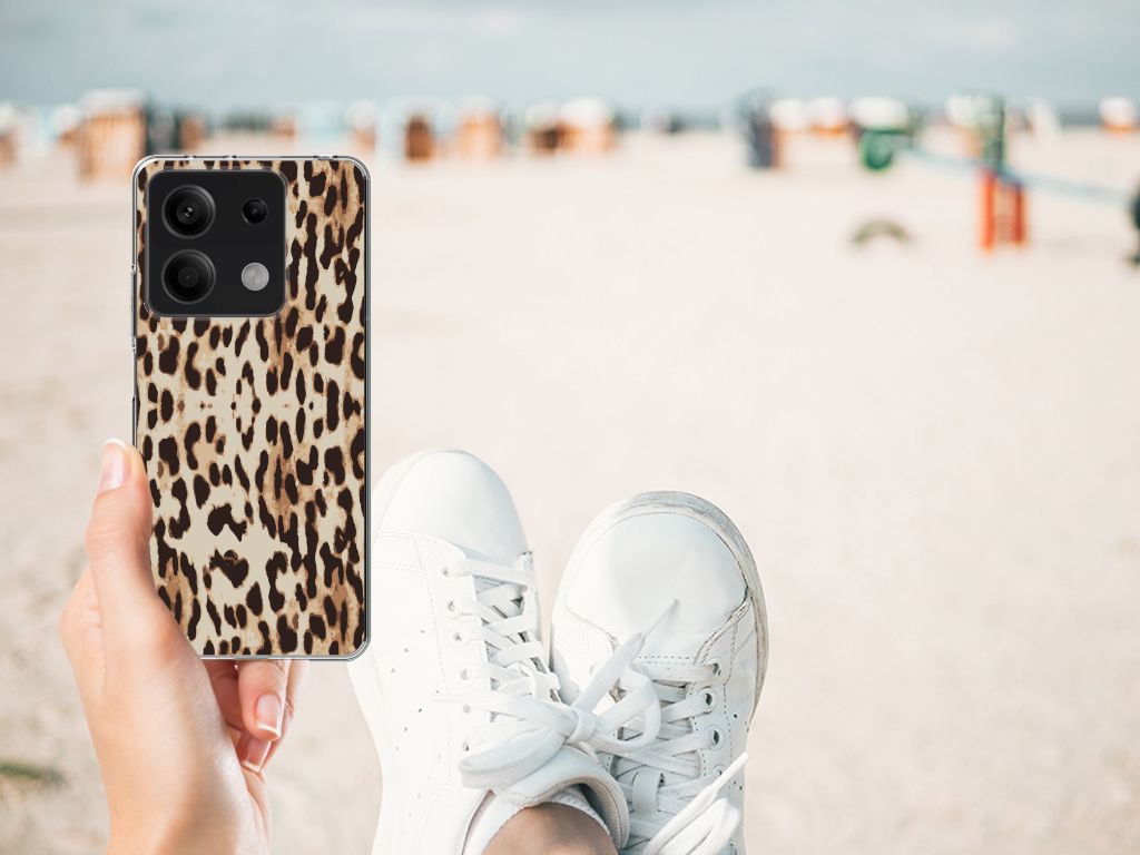 Xiaomi Redmi Note 13 5G TPU Hoesje Leopard smartphone leopardprint strand handen sneakers