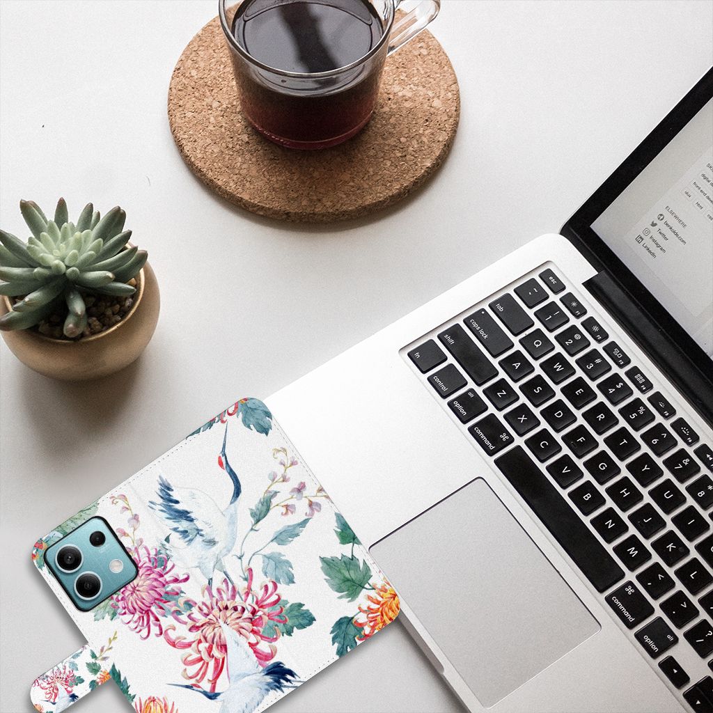 Xiaomi Redmi Note 13 5G Telefoonhoesje met Pasjes Bird Flowers bovenaanzicht ontwerp