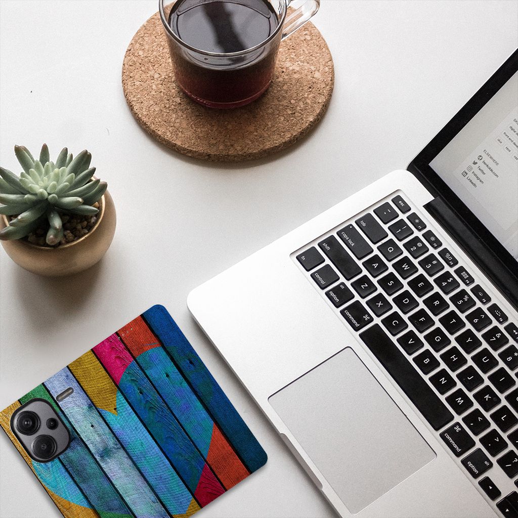 Xiaomi Redmi Note 13 Pro Plus Book Wallet Case Wood Heart - Cadeau voor je Vriend met kleurrijk design en gebruiksgemak.