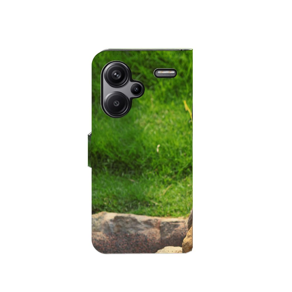 Xiaomi Redmi Note 13 Pro Plus Telefoonhoesje met Pasjes Panda telefoonhoesje panda design voorkant