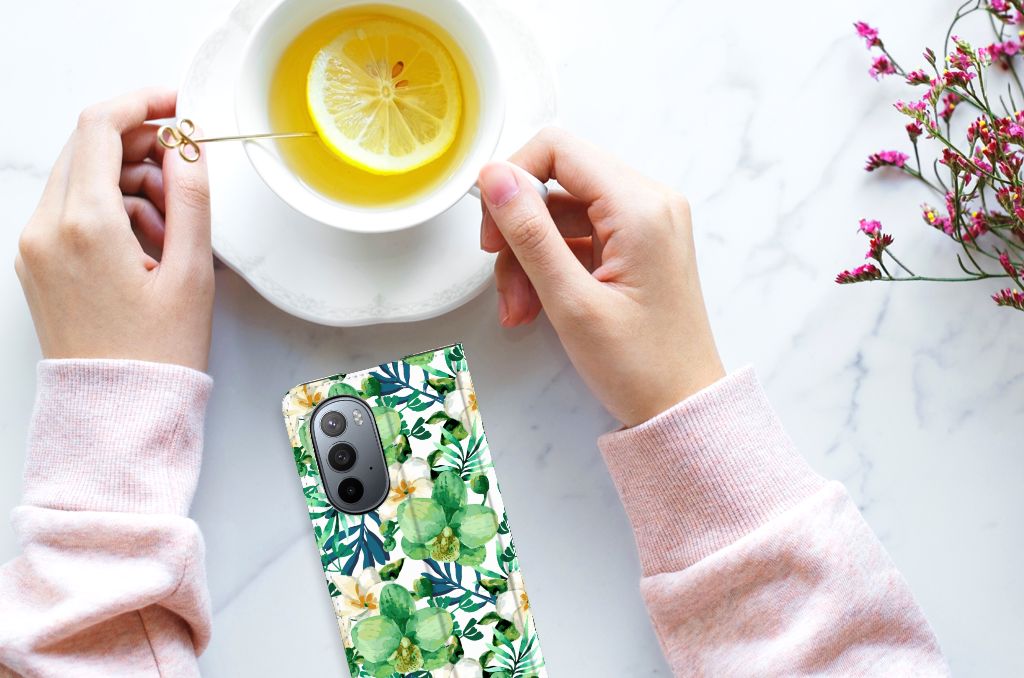 Motorola Edge 30 Pro Smart Cover Orchidee Groen - B2C Telecom