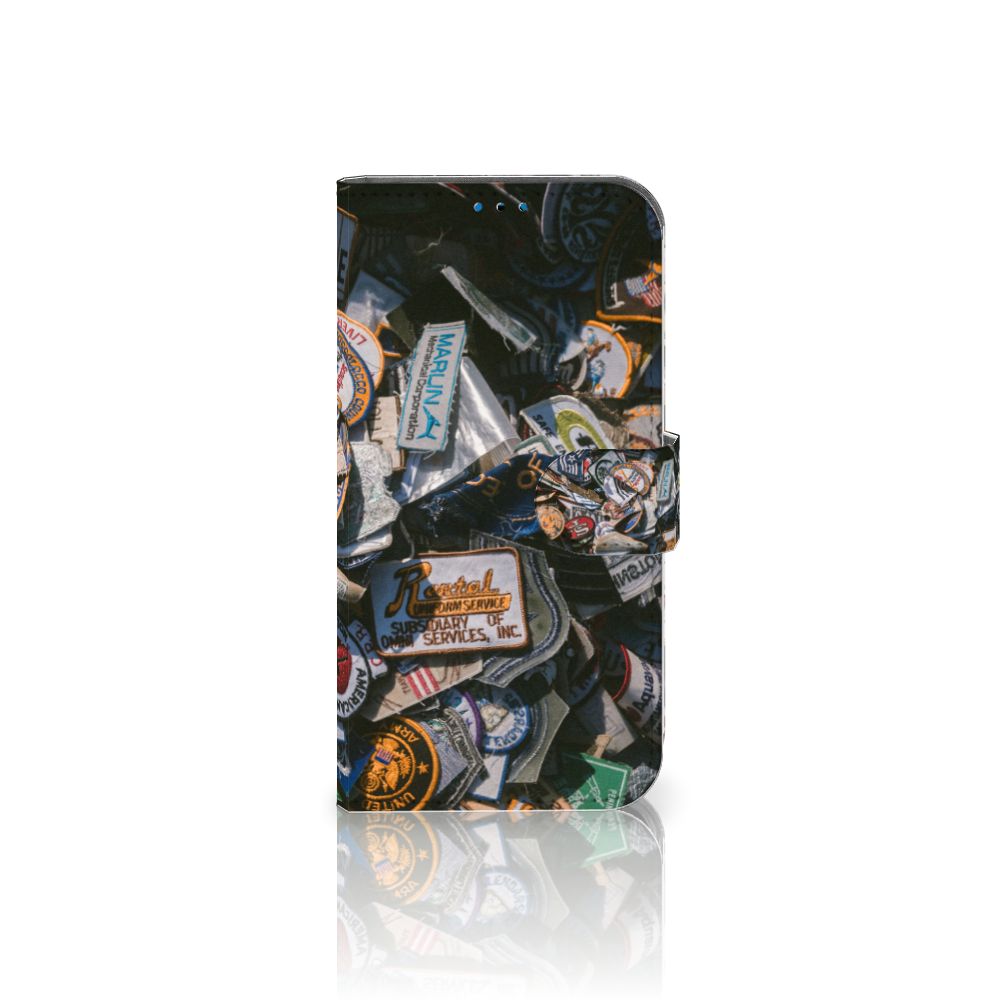 iPhone 14 Pro Telefoonhoesje met foto Badges met kleurrijke badges en strijkemblemen.