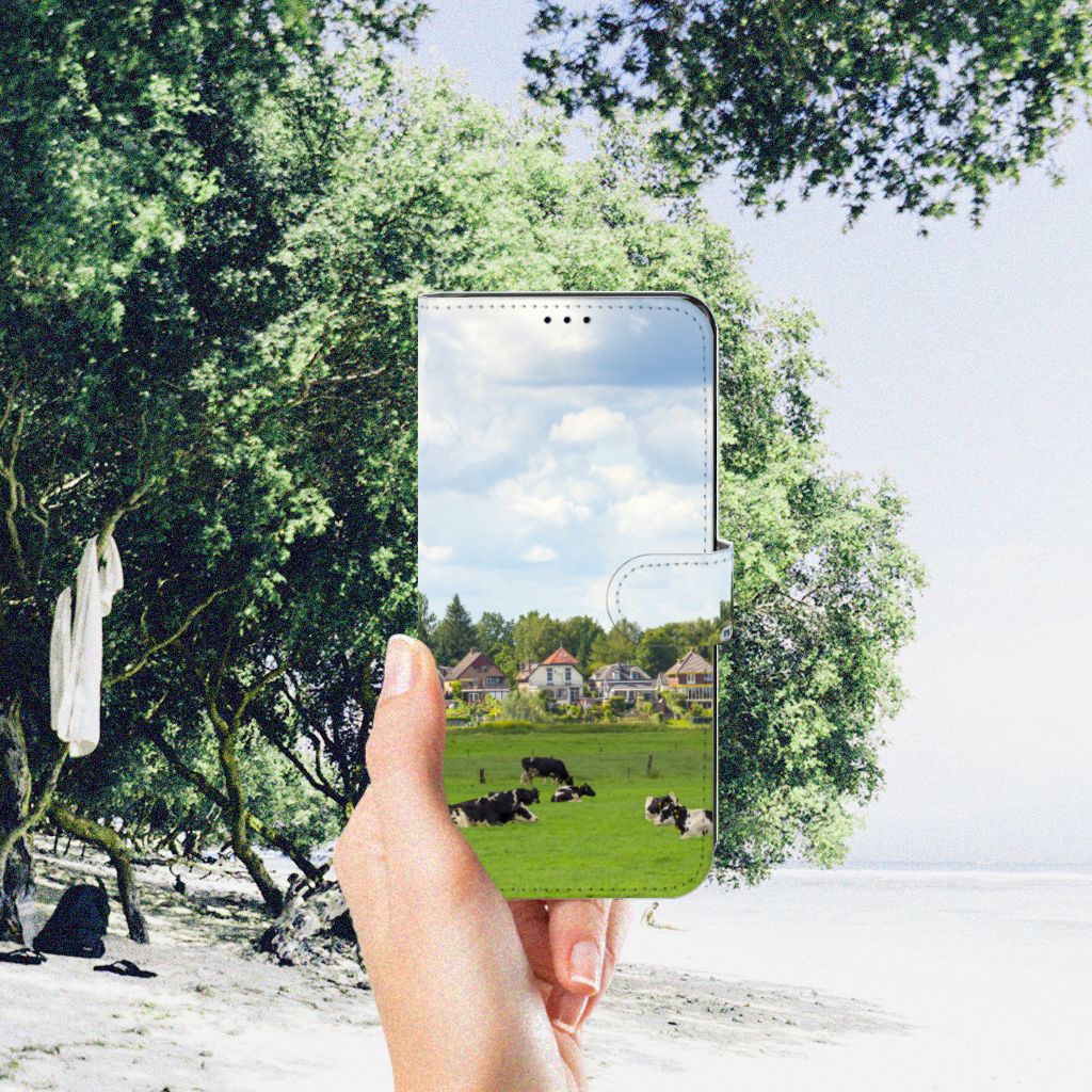 Motorola Edge 30 Pro Telefoonhoesje met Pasjes Koeien