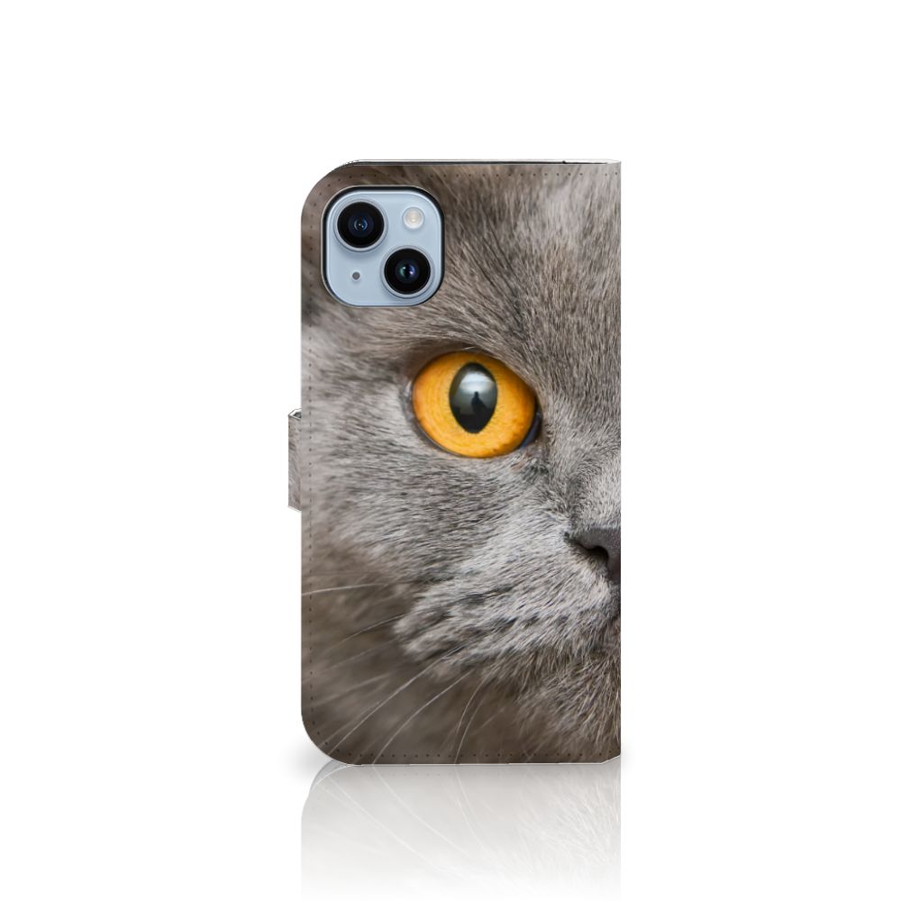 Telefoonhoesje met Pasjes iPhone 15 Plus Britse Korthaar met indrukwekkende kat met oranje ogen