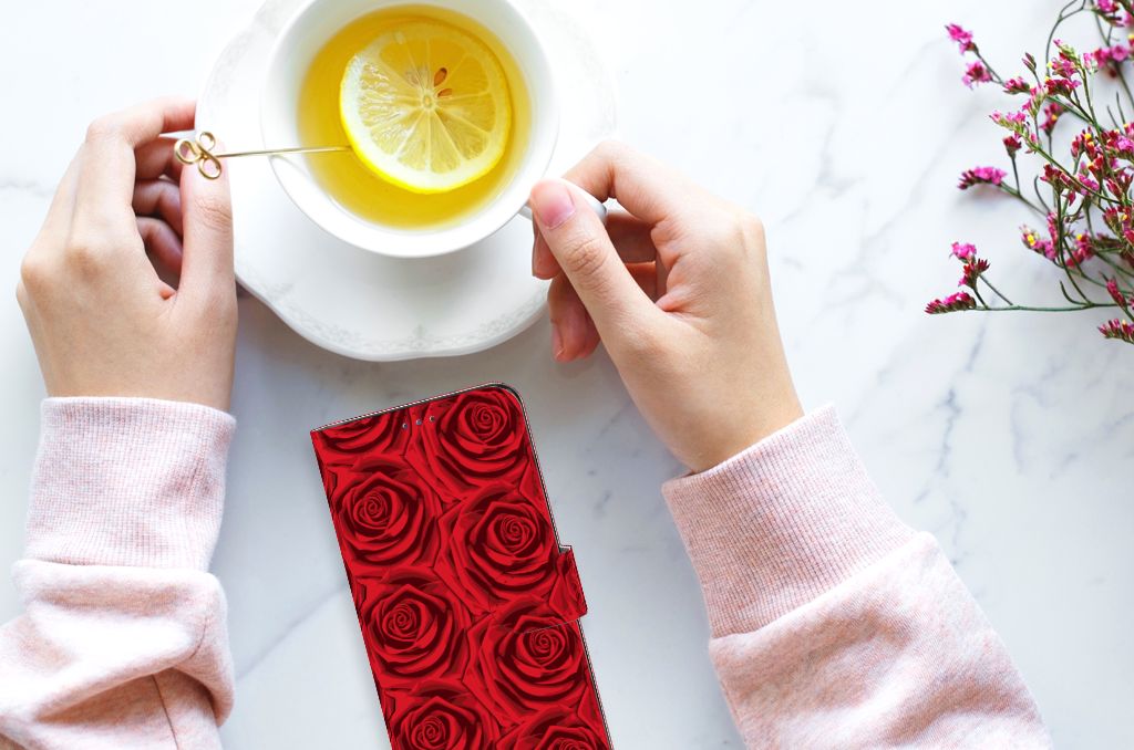 Motorola Moto G22 Hoesje Red Roses