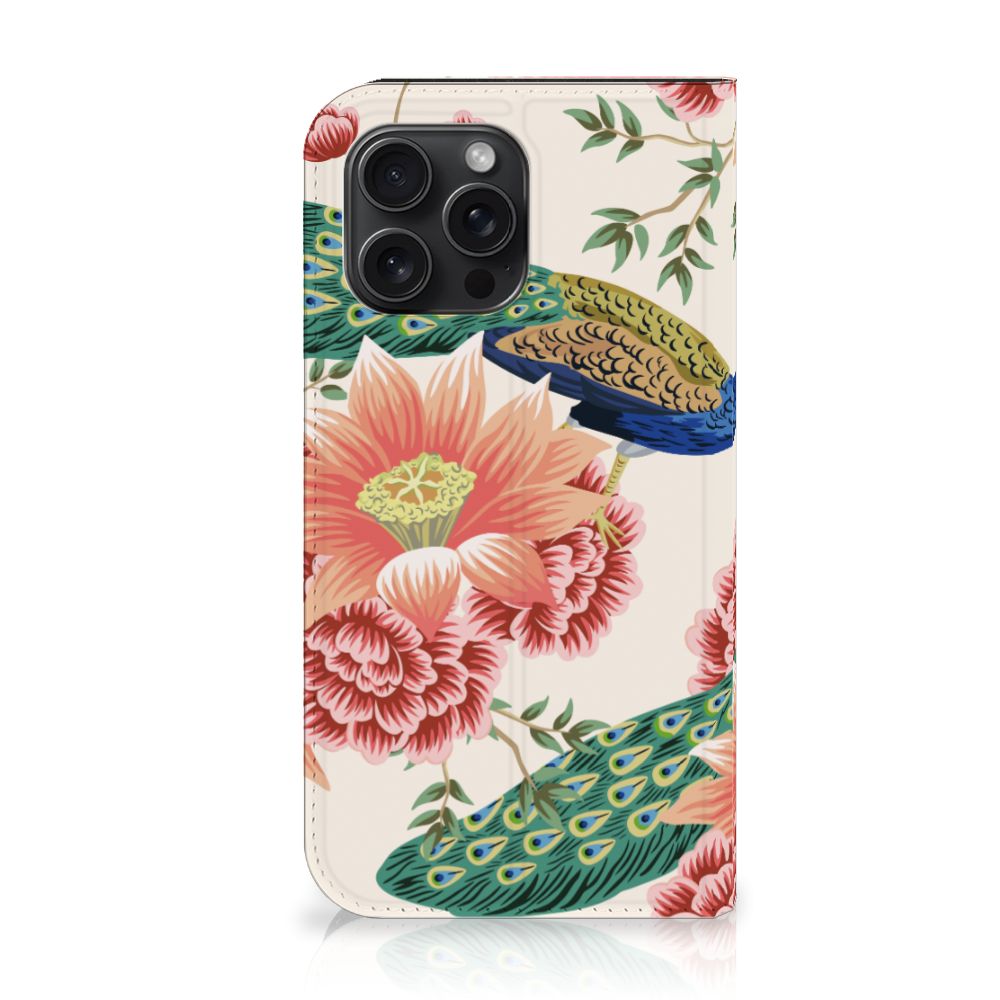 Hoesje maken voor iPhone 15 Pro Max Pink Peacock met prachtige pauwen en bloemen.