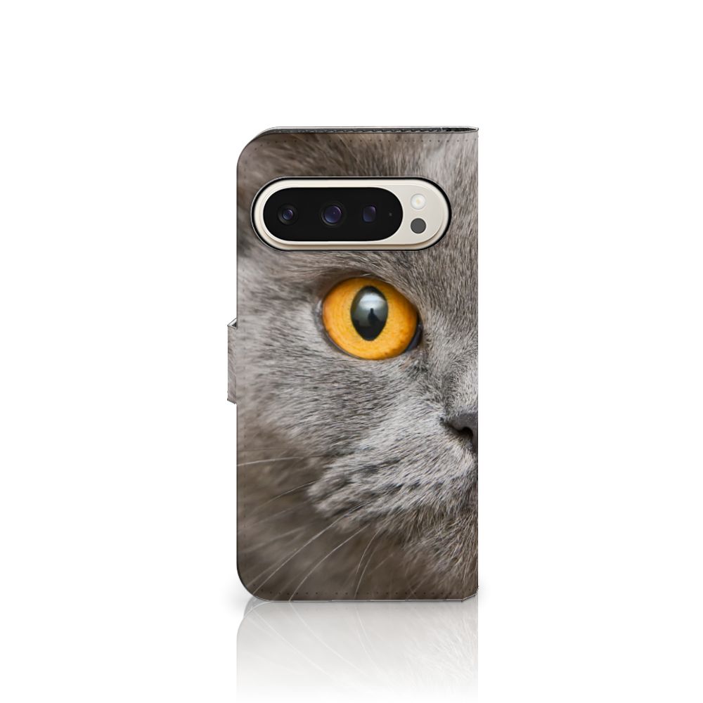 Telefoonhoesje met Pasjes Google Pixel 9 | 9 Pro Britse Korthaar met indrukwekkende kattenoog
