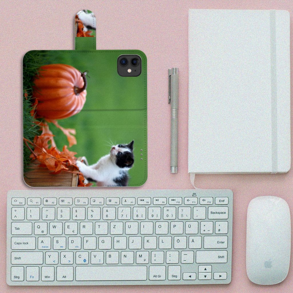 Apple iPhone 11 Telefoonhoesje met Pasjes Kitten