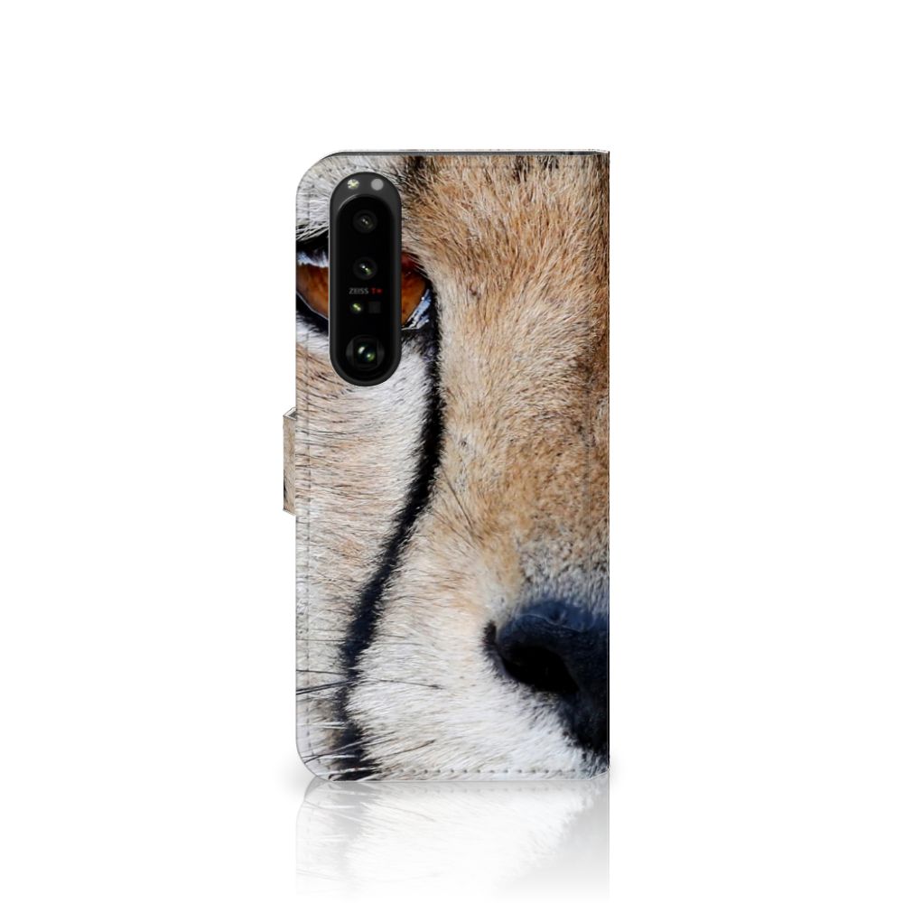 Sony Xperia 1 III Telefoonhoesje met Pasjes Cheetah met close-up van cheetah gezicht.