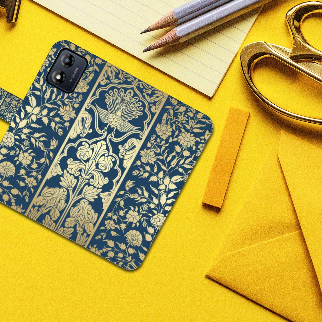 Motorola Moto E13 4G Hoesje Beige Flowers
