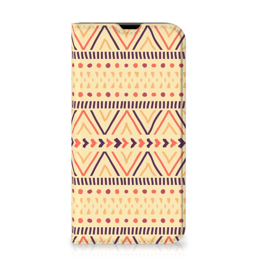 iPhone 13 Pro Hoesje met Magneet Aztec Yellow - B2C Telecom