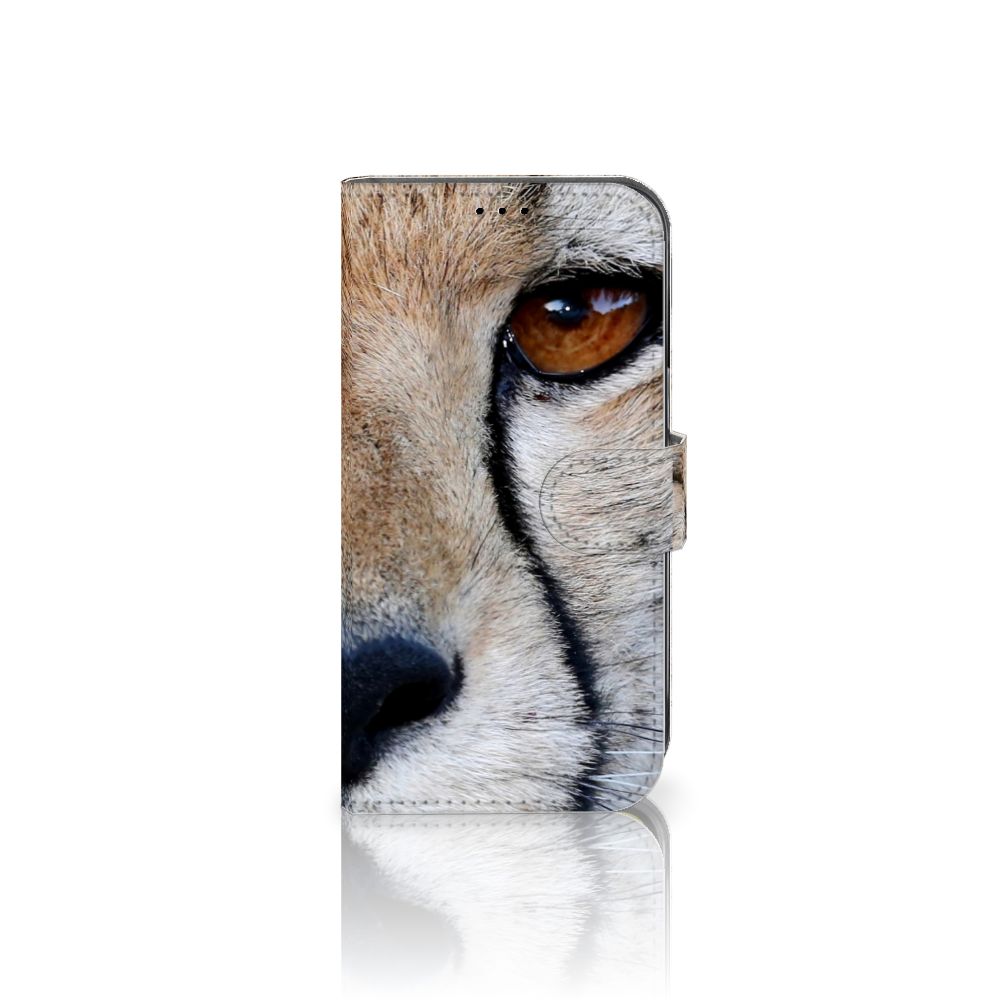 Apple iPhone 14 Telefoonhoesje met Pasjes Cheetah met close-up van cheeta oog