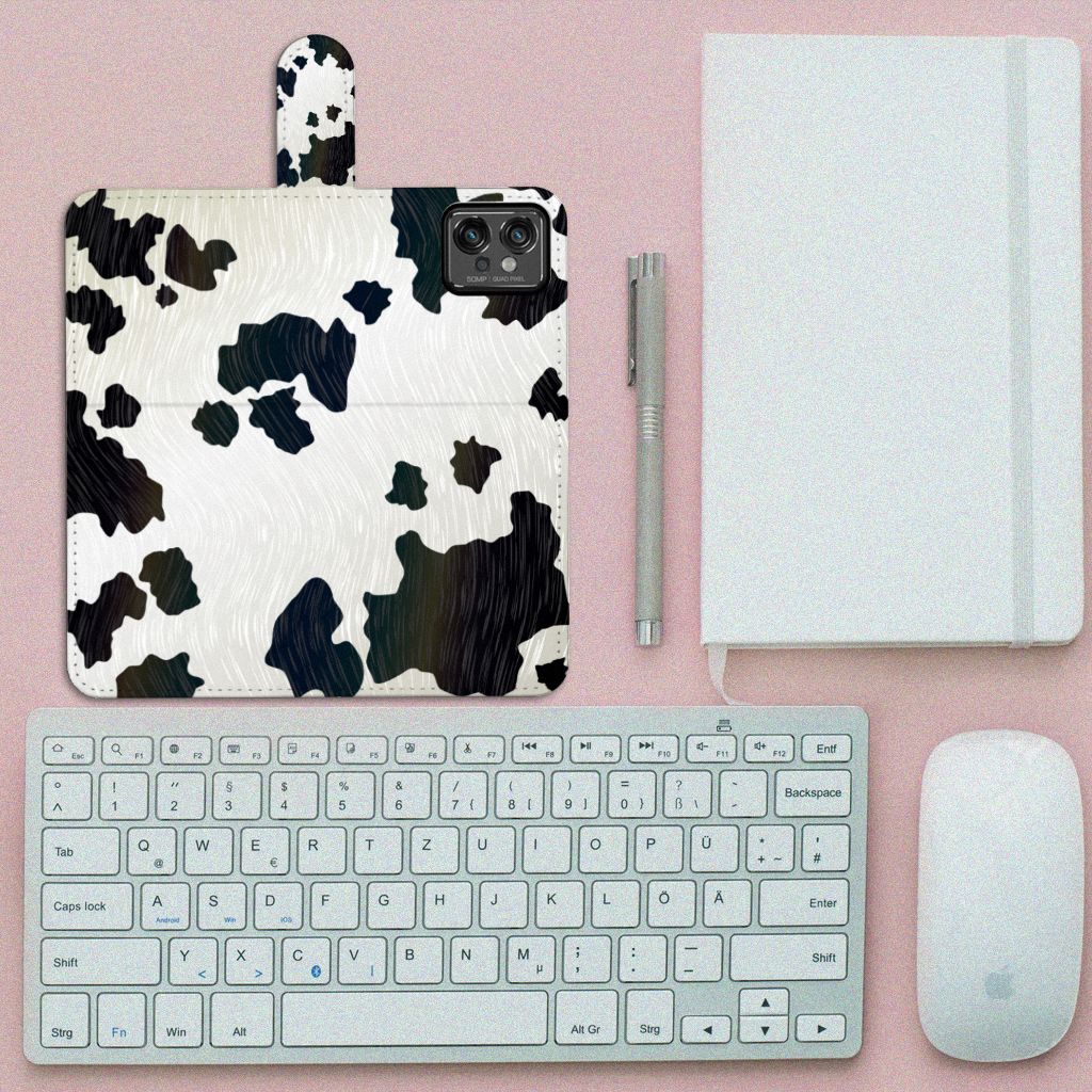 Motorola Moto G32 Telefoonhoesje met Pasjes Koeienvlekken