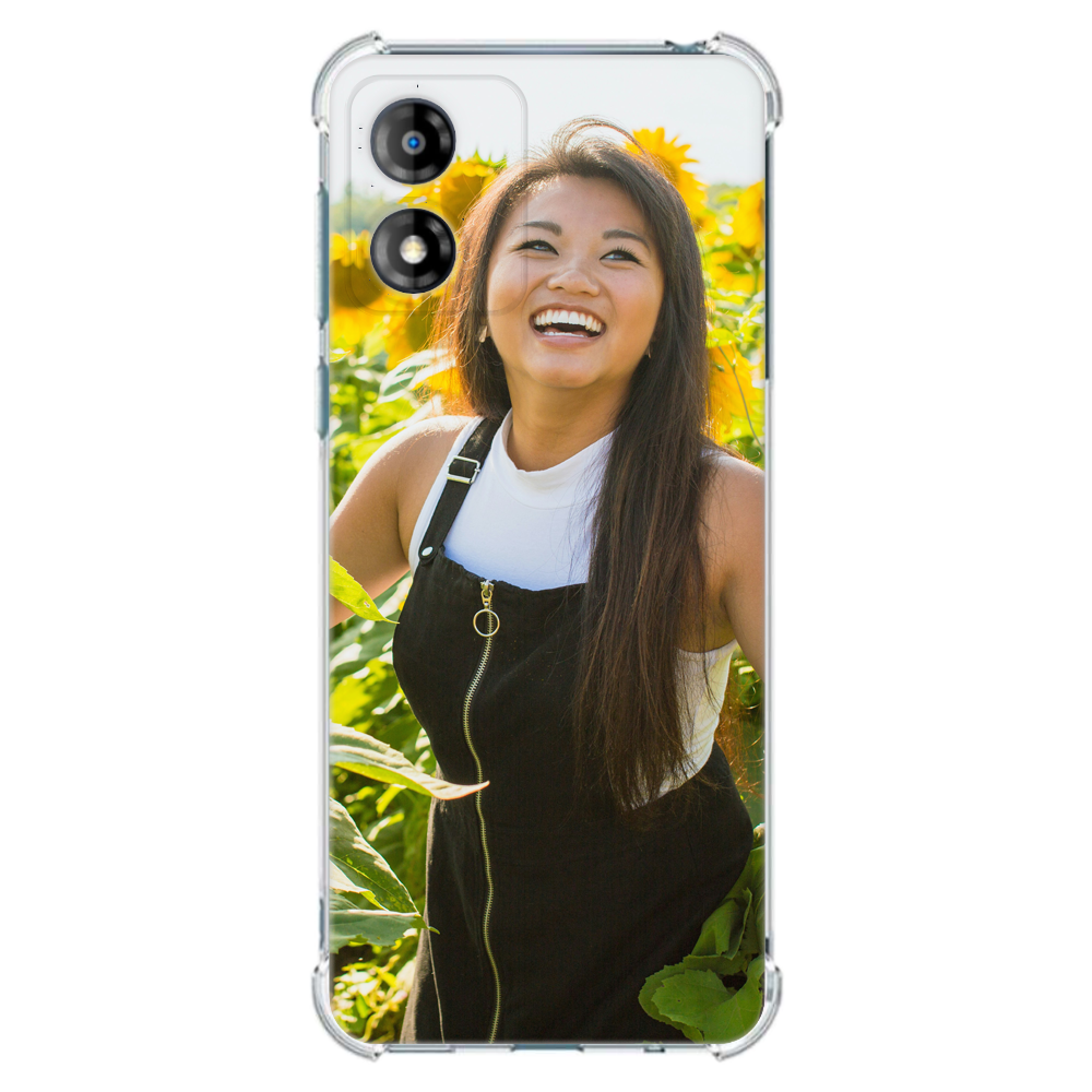 Anti-Shock Back Cover Hoesje Ontwerpen – Motorola Moto E13 met vrolijke vrouw tussen zonnebloemen.