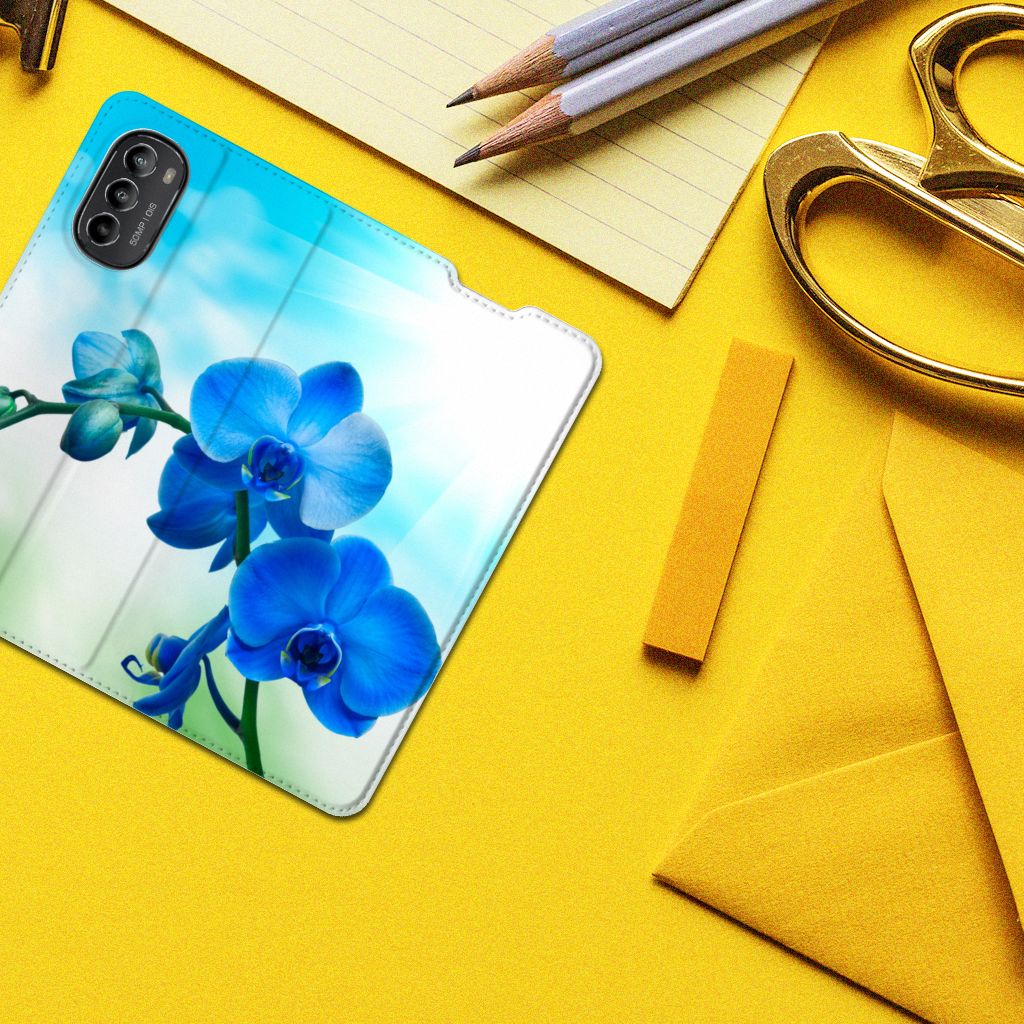 Motorola Moto G52 | Moto G82 Smart Cover Orchidee Blauw - Cadeau voor je Moeder - B2C Telecom