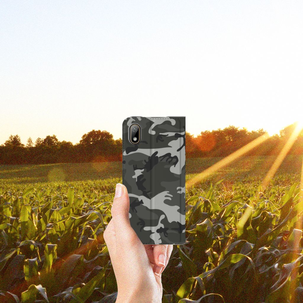 Huawei Y5 (2019) Hoesje met Magneet Army Light - B2C Telecom