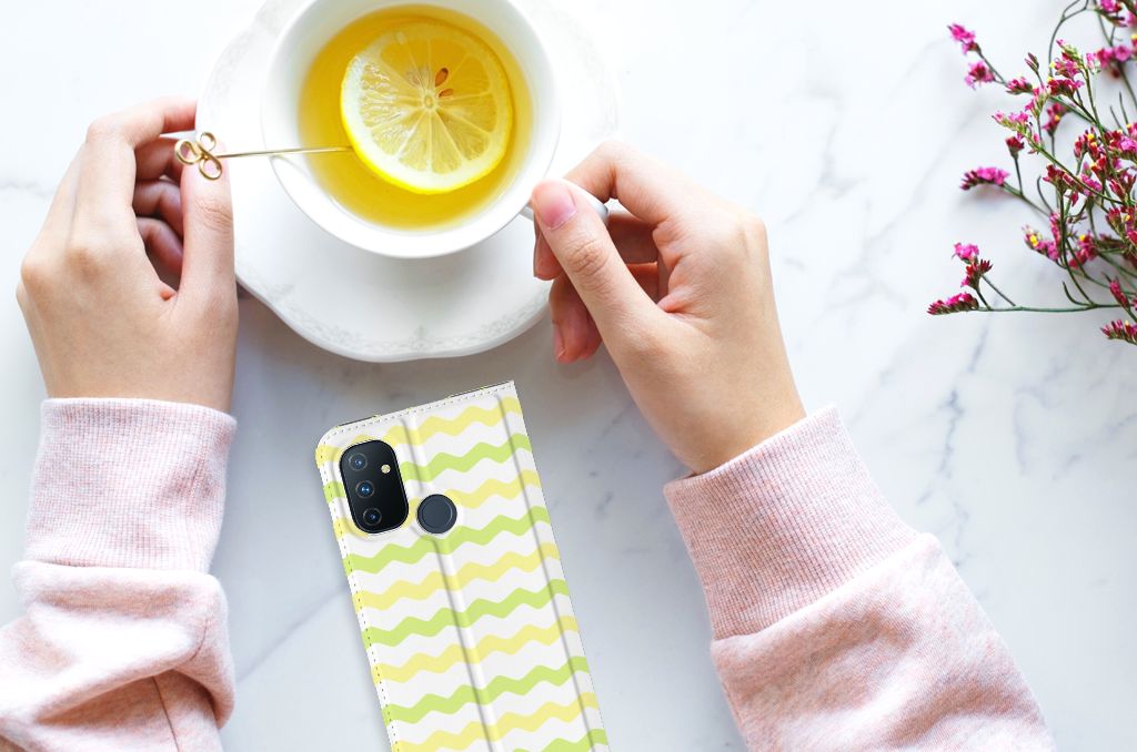 OnePlus Nord N100 Hoesje met Magneet Waves Yellow - B2C Telecom