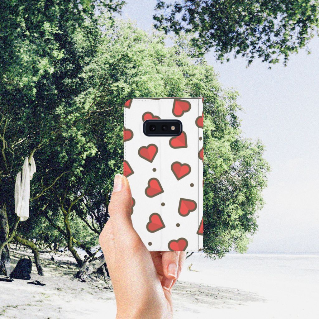 Samsung Galaxy S10e Hoesje met Magneet Hearts