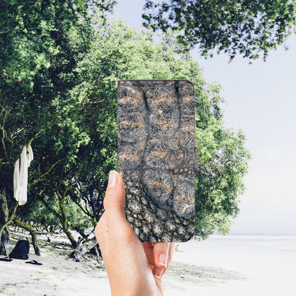 Motorola Moto G32 Telefoonhoesje met Pasjes Krokodillenprint