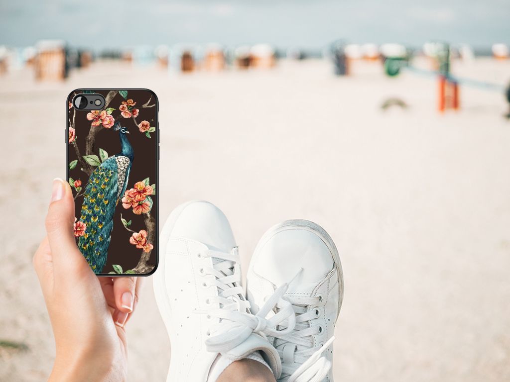 iPhone SE 2022 | SE 2020 | 7/8 Dierenprint Telefoonhoesje Pauw met Bloemen op het strand met sneakers