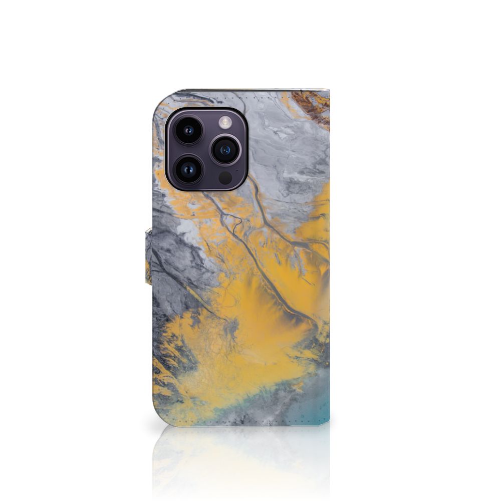 iPhone 15 Pro Max Bookcase Marble Blue Gold met een prachtig marmerdesign van grijs en geel.🎨