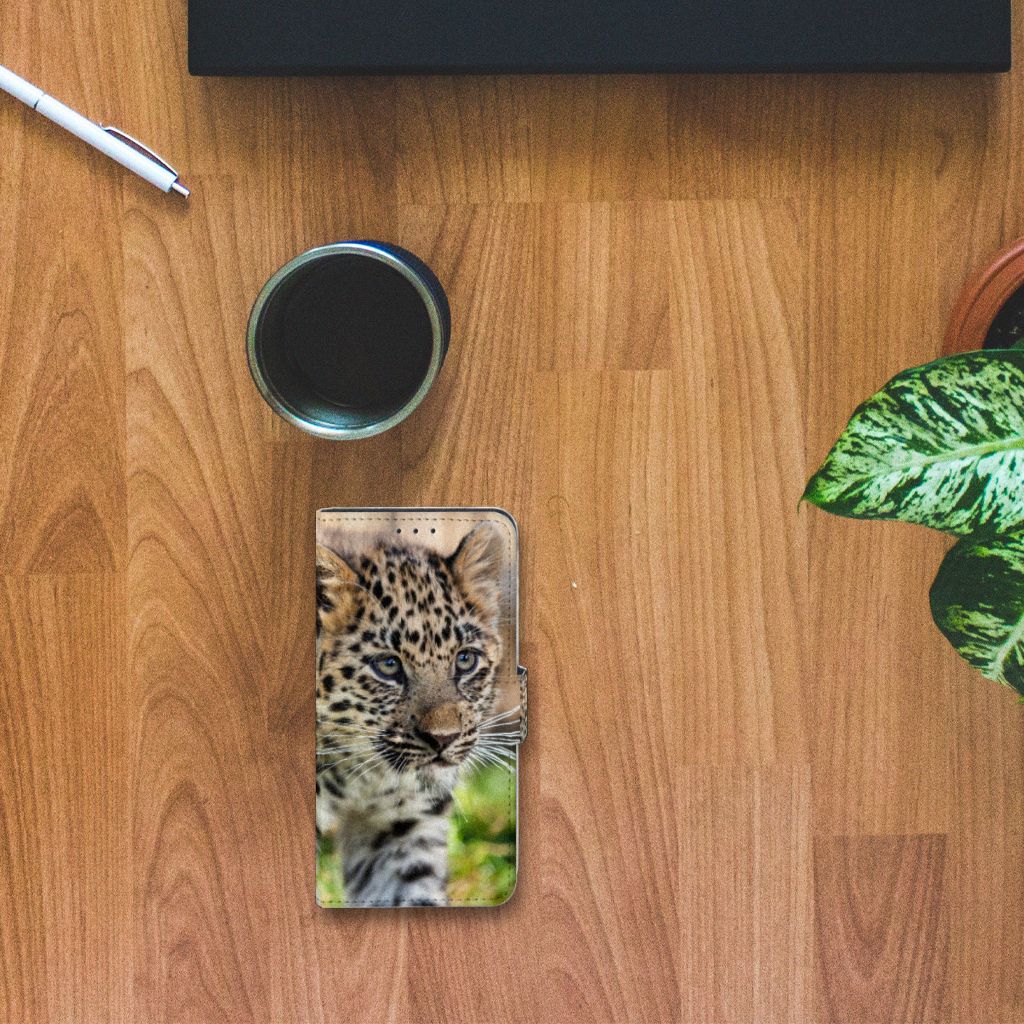 Alcatel 1B (2020) Telefoonhoesje met Pasjes Baby Luipaard