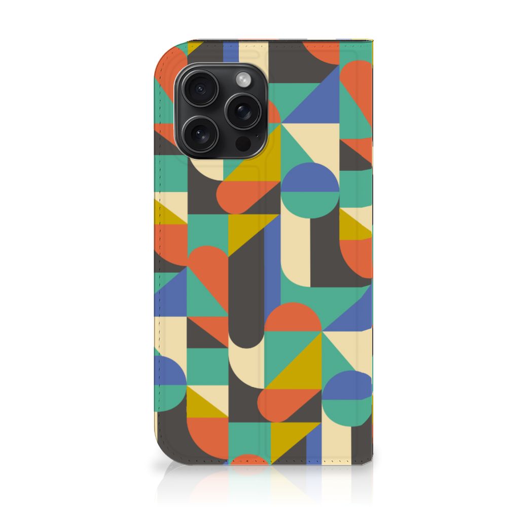 iPhone 15 Pro Max Hoesje met Magneet Funky Retro in kleurrijk geometrisch design.