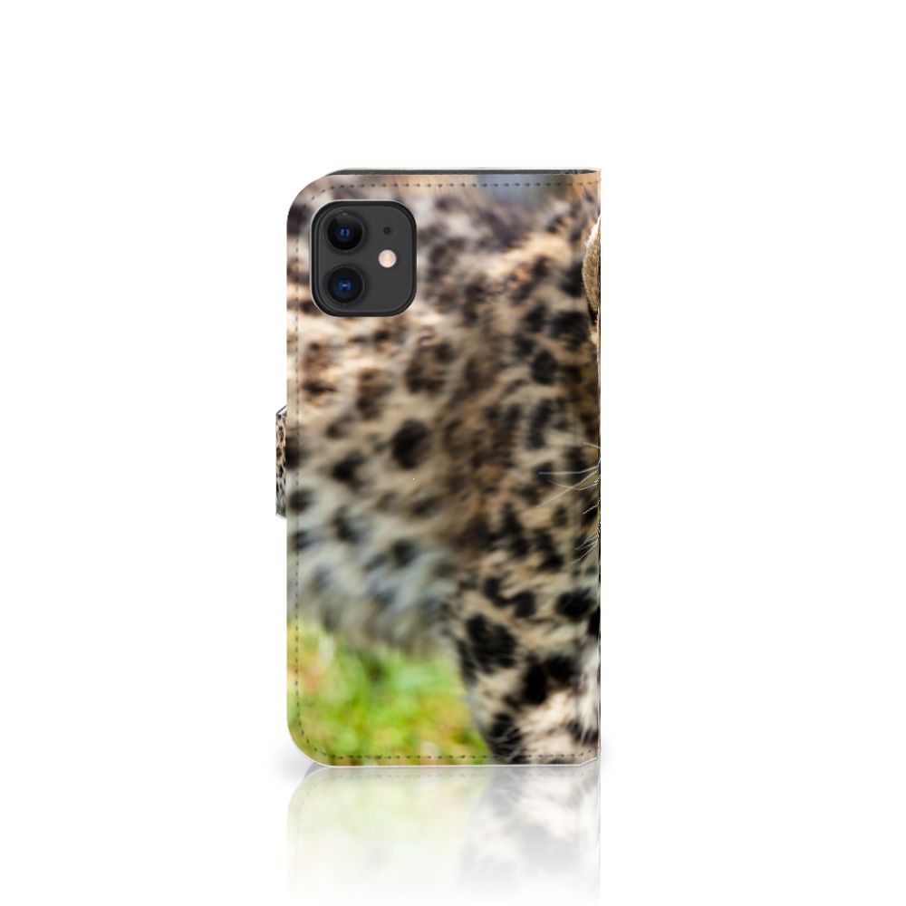 Apple iPhone 11 Telefoonhoesje met Pasjes Baby Luipaard