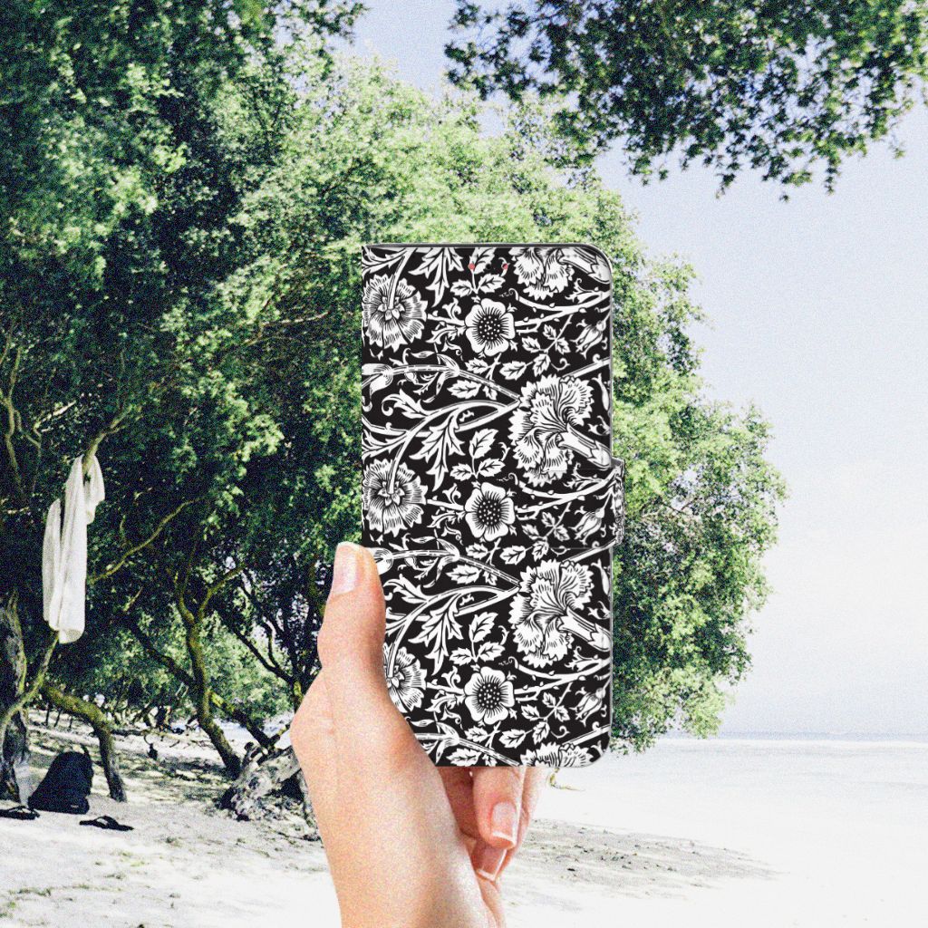Samsung Galaxy A13 (4G) Hoesje Black Flowers