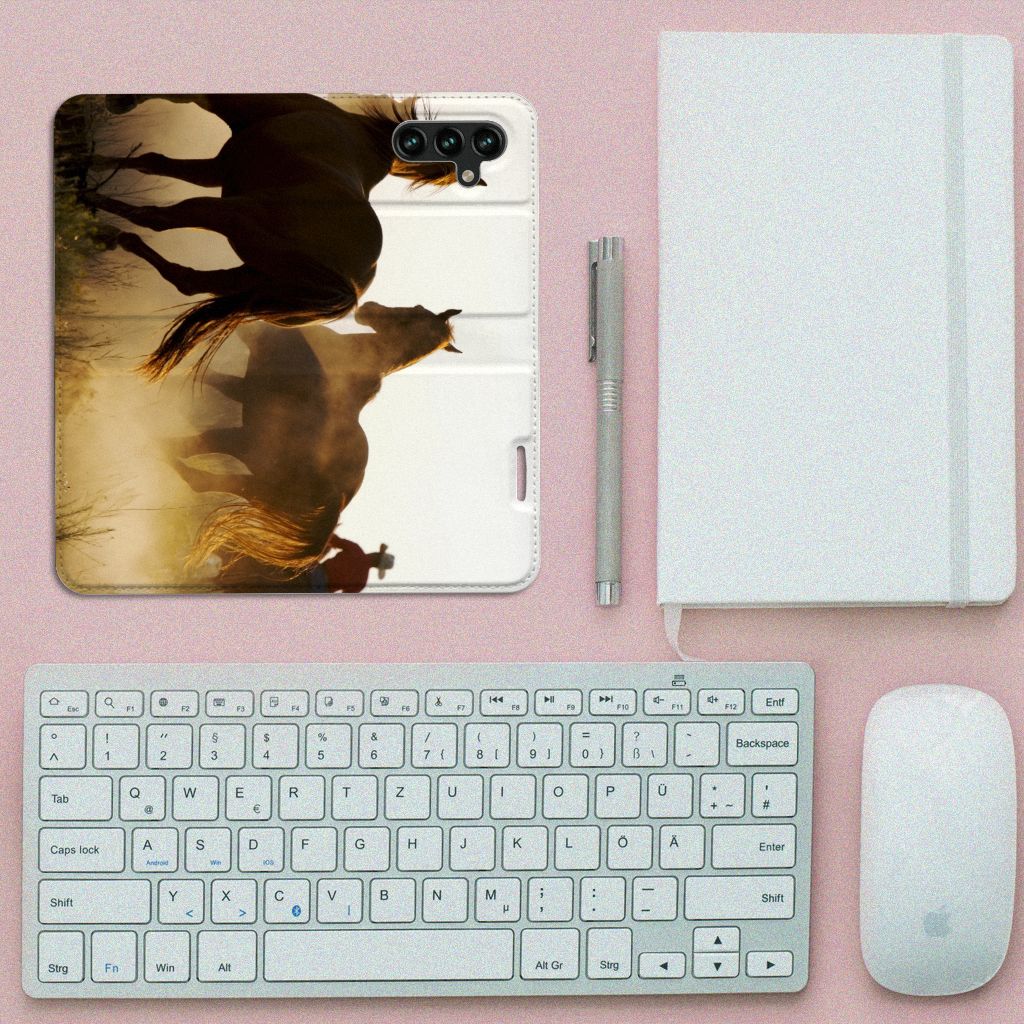 Samsung Galaxy A13 (5G) | Samsung Galaxy A04s Hoesje maken Design Cowboy met paardenafbeelding op een smartphonehoesje.
