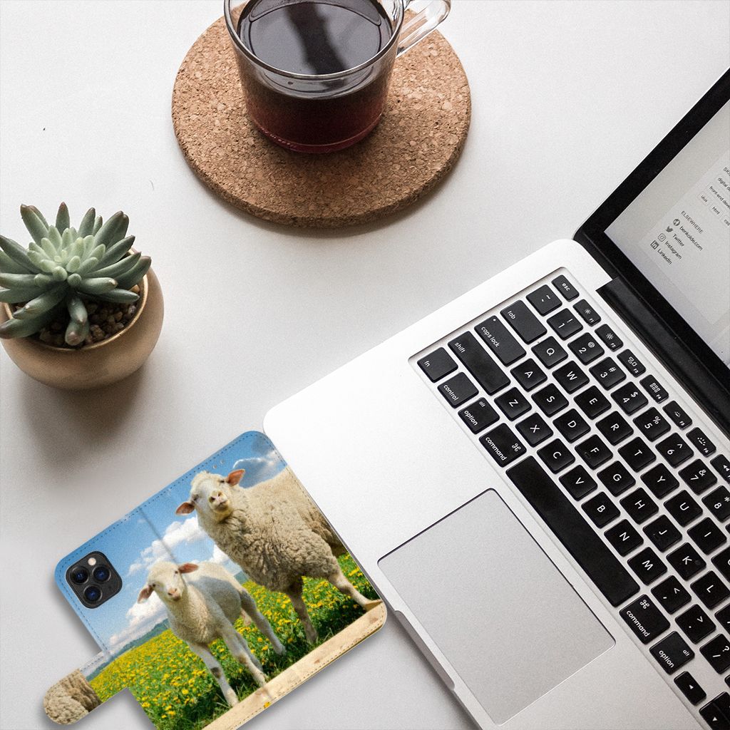 Apple iPhone 11 Pro Telefoonhoesje met Pasjes Schaap en Lammetje