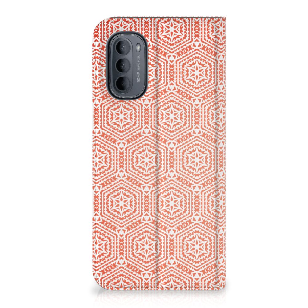 Motorola Moto G31 | G41 Hoesje met Magneet Pattern Orange - B2C Telecom