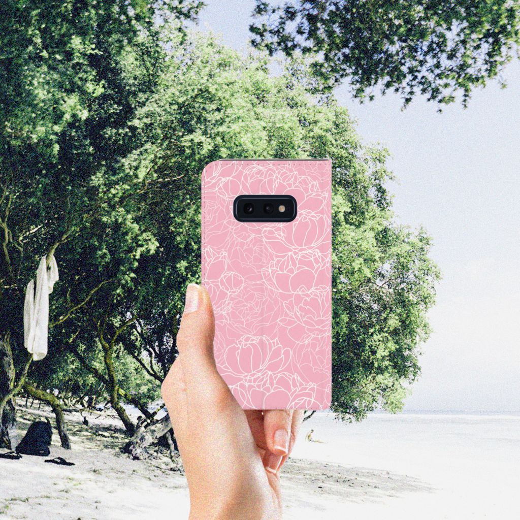 Samsung Galaxy S10e Smart Cover White Flowers