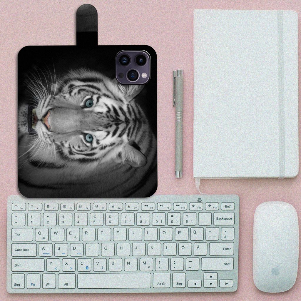 iPhone 15 Pro Max Telefoonhoesje met Pasjes Tijger met prachtige witte tijger print.
