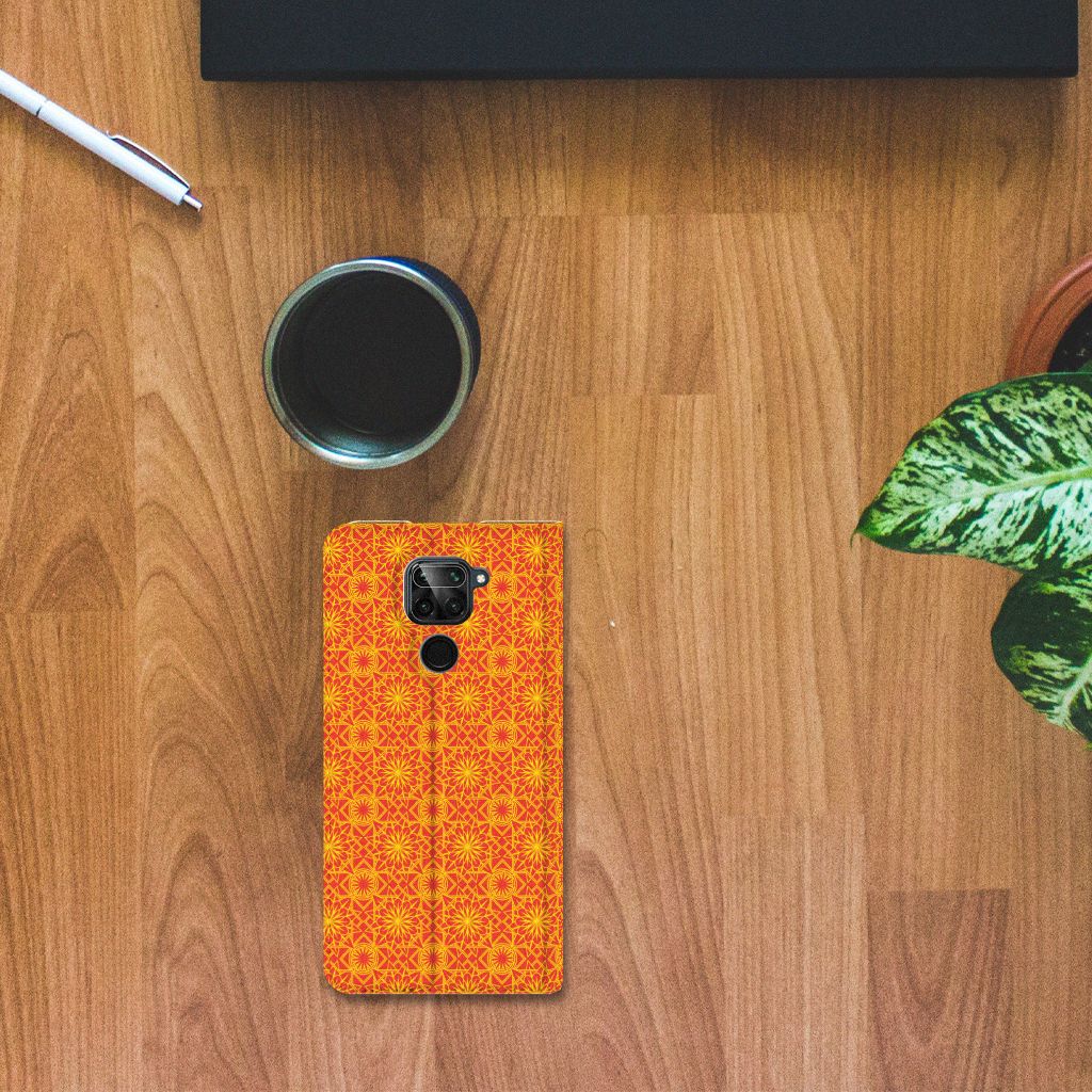 Xiaomi Redmi Note 9 Hoesje met Magneet Batik Oranje - B2C Telecom