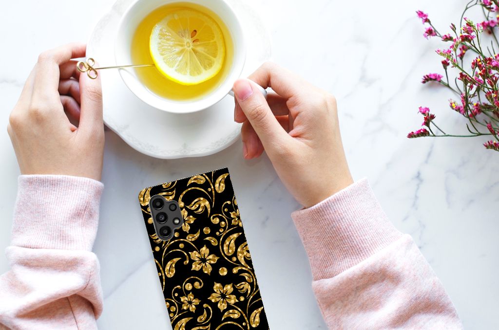 Samsung Galaxy A13 (4G) Smart Cover Gouden Bloemen - B2C Telecom